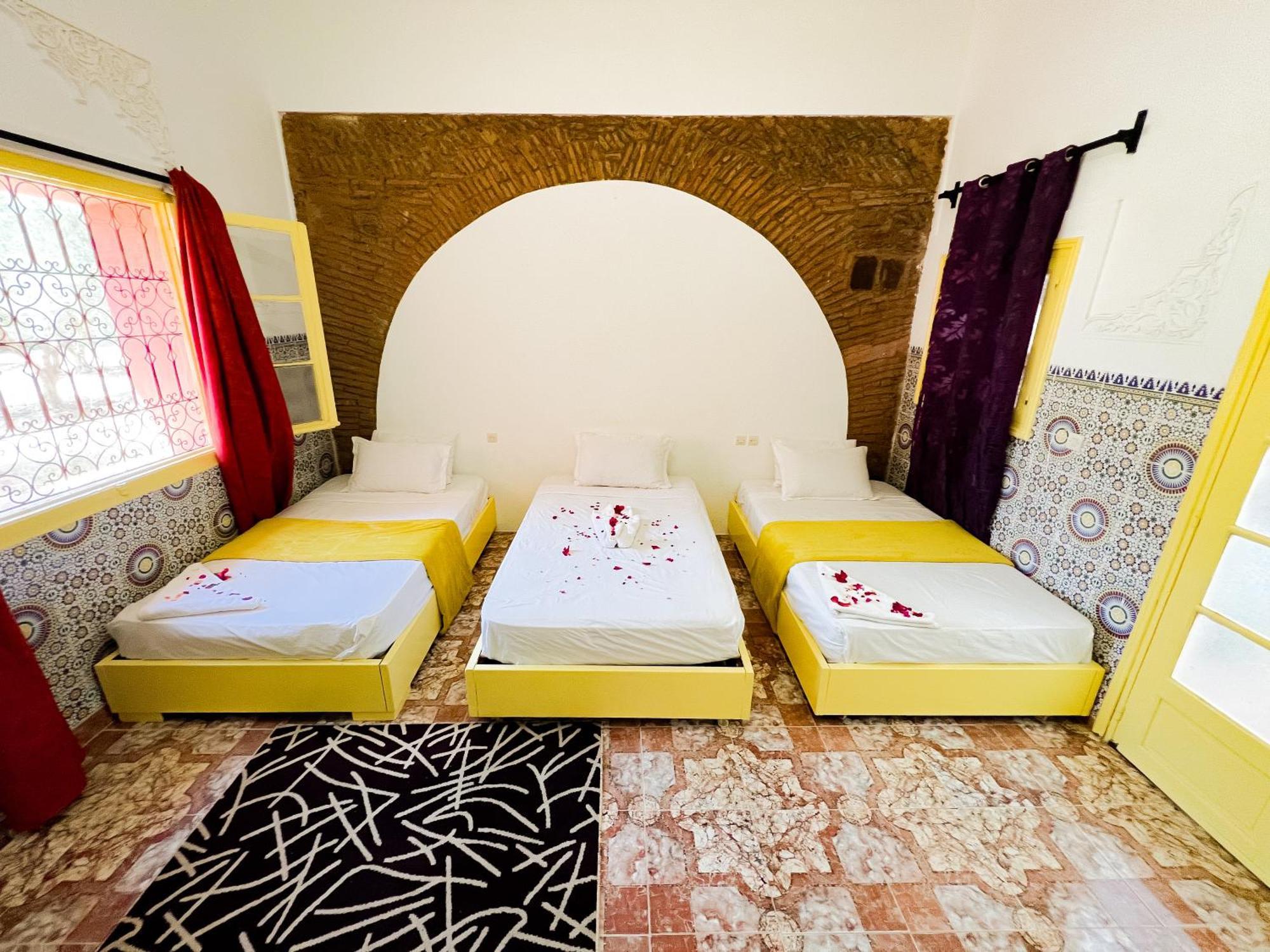 Guest House Qodwa Sidi Abdallah Ghiat Exterior foto